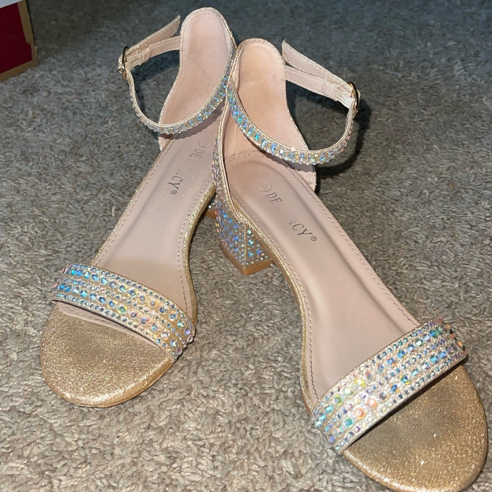 Size 6 DELICACY rose gold heels